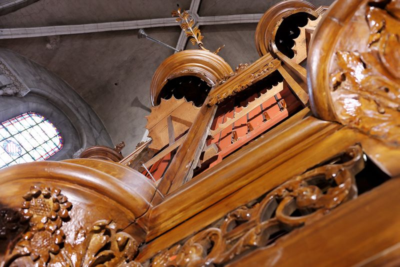 Dans les entrailles de l'orgue de Saint-Salvi