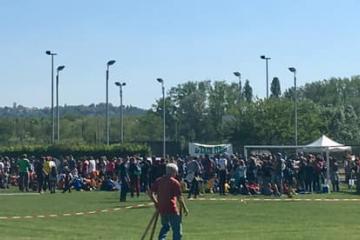 Plus de 450 jeunes footballeurs et footballeuses réunis cet aujourd’hui au stade de Caussels pour le 33ieme trophée Richard Szeliga Et pour la 1ere fois, le trophée Patrick Pradelles a également été remis.... Merci à Asptt Albi Féminines pour l’organisation de cette très belle compétition ....sous le soleil...!