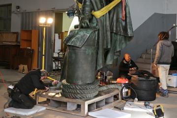 Statue Lapérouse - Remise sur socle