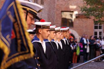 Cérémonie de remise de fanion à la Préparation militaire marine «La Perouse»